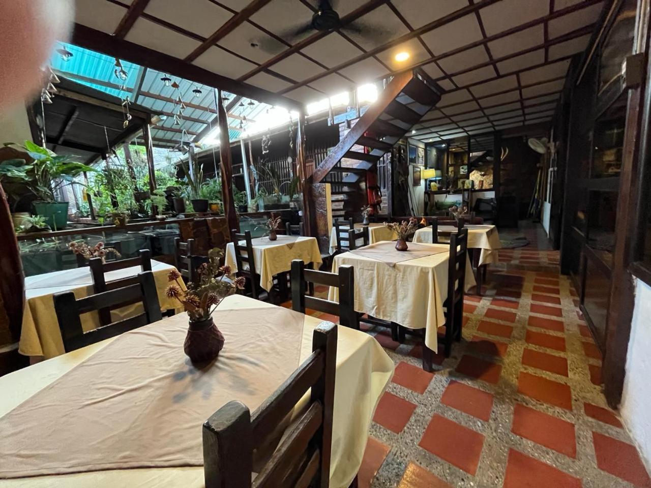 Toninas Hotel Inirida Bagian luar foto