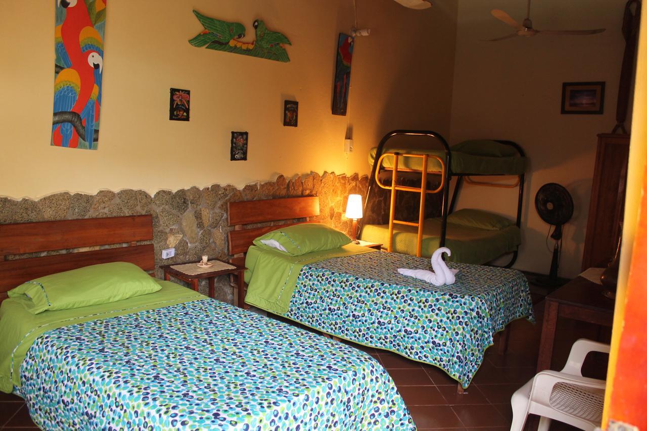 Toninas Hotel Inirida Bagian luar foto